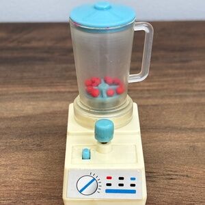 Vintage BARBIE Doll Happy Family Grandma's Kitchen Wind Up BLUE BLENDER ~ WORKS!